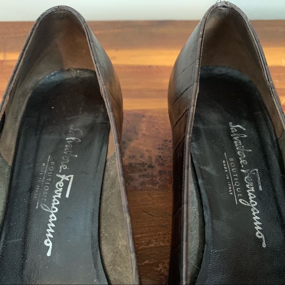 Salvatore Ferragamo Brown Croc Vara Bow Pumps - Picture 5 of 9